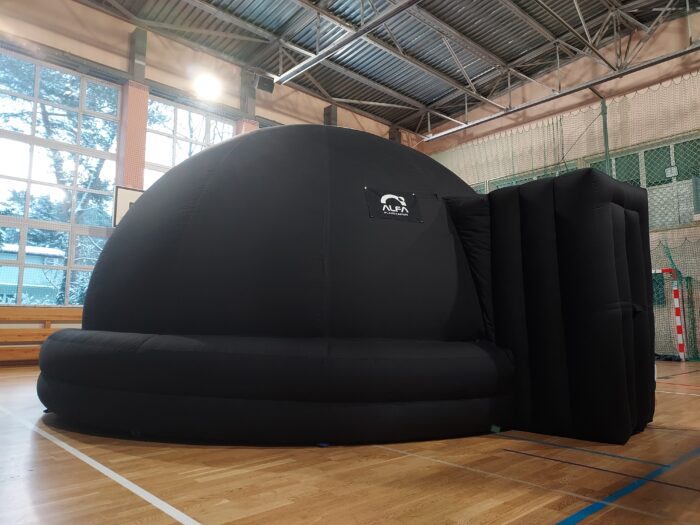 Przyjazd Planetarium do szkoły podstawowej